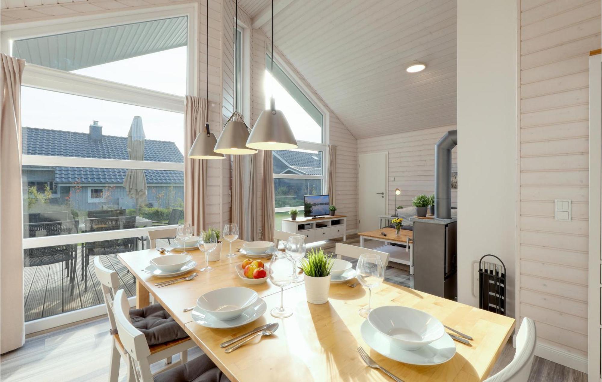 Stunning Home In Krems Ii-Warderbrueck With Wifi Gols Extérieur photo
